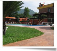 Aperitivi in giardino per le tue cerimonie al ristorante del Country House Poggio dei Signori